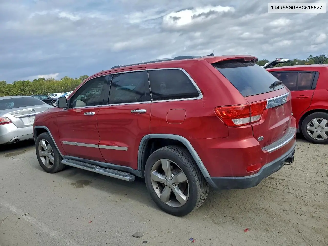1J4RS6GG3BC516677 2011 Jeep Grand Cherokee Overland