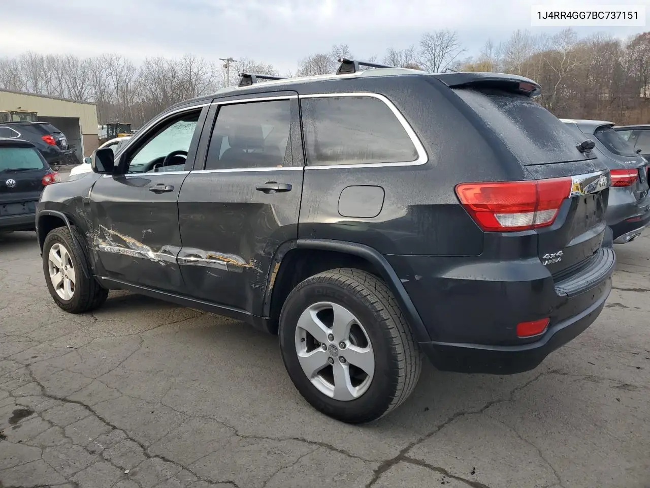 1J4RR4GG7BC737151 2011 Jeep Grand Cherokee Laredo