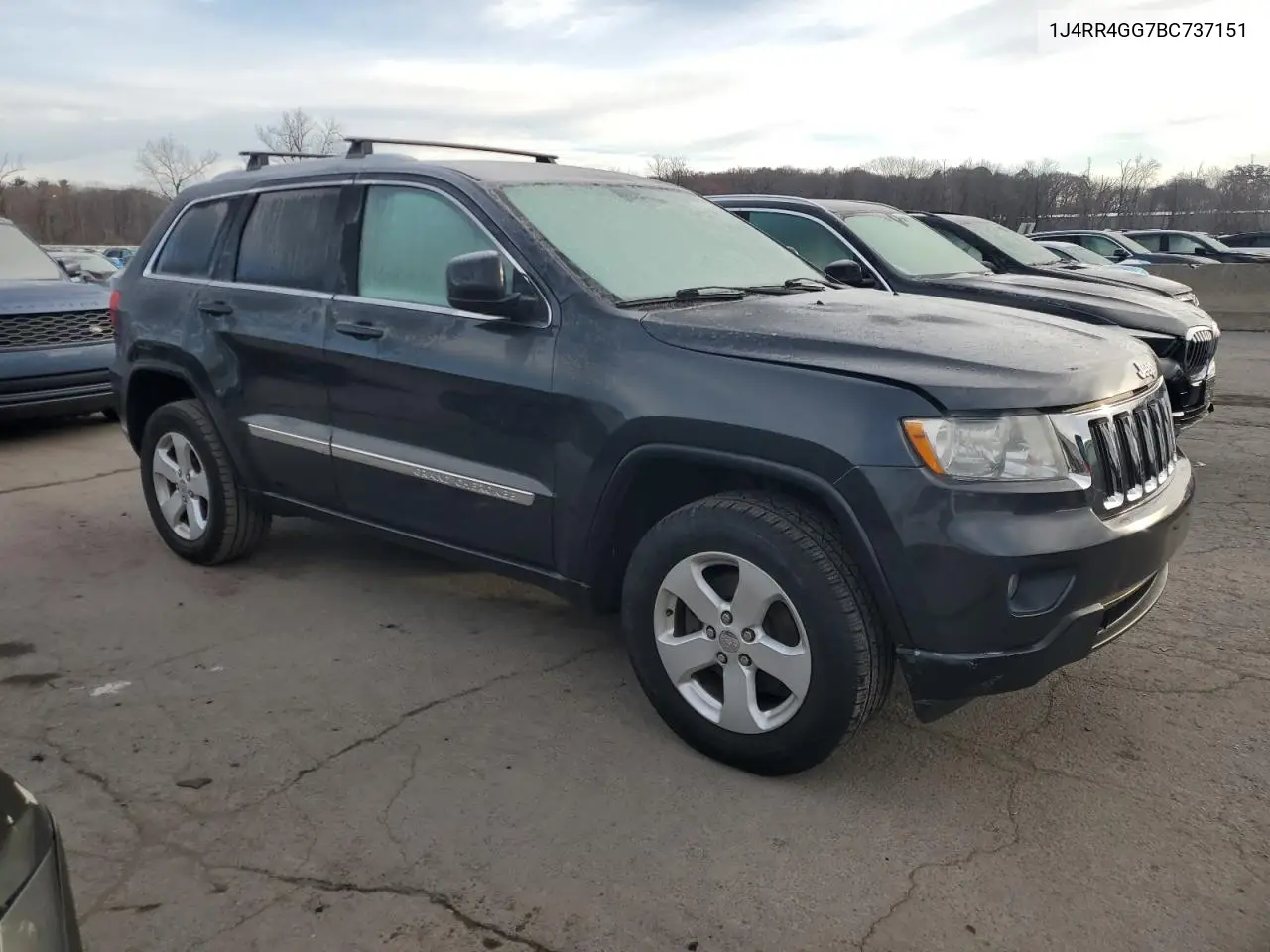 1J4RR4GG7BC737151 2011 Jeep Grand Cherokee Laredo