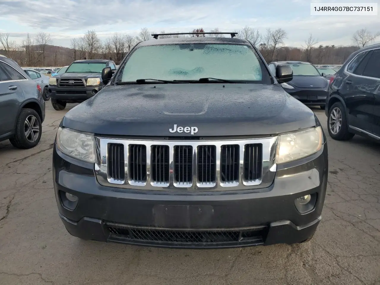 1J4RR4GG7BC737151 2011 Jeep Grand Cherokee Laredo