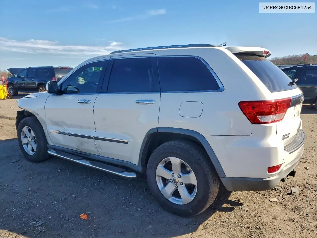 1J4RR4GGXBC681254 2011 Jeep Grand Cherokee Laredo