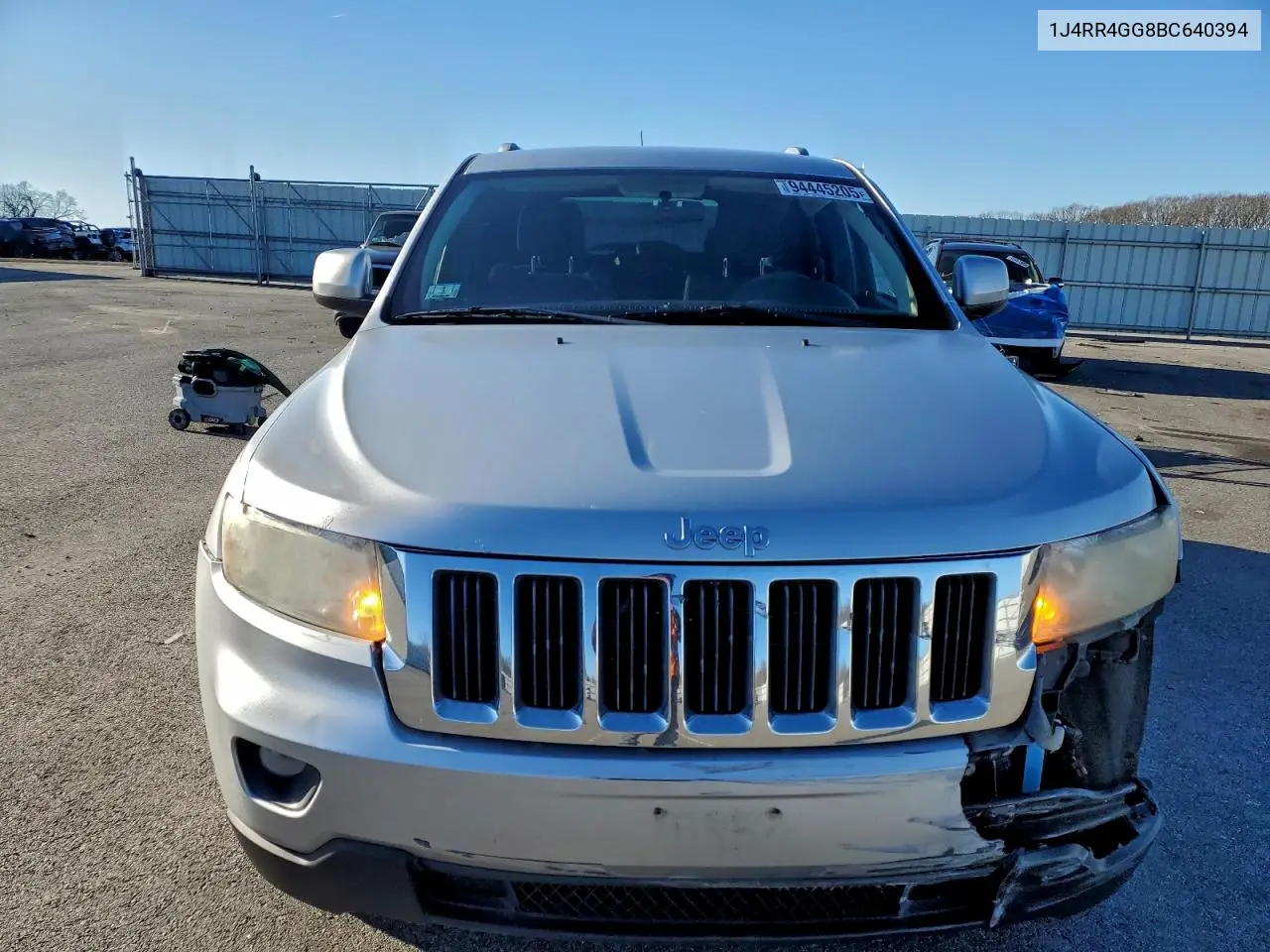 1J4RR4GG8BC640394 2011 Jeep Grand Cherokee Laredo