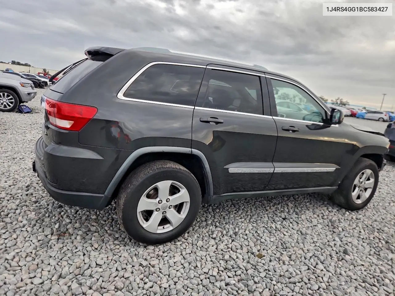 1J4RS4GG1BC583427 2011 Jeep Grand Cherokee Laredo