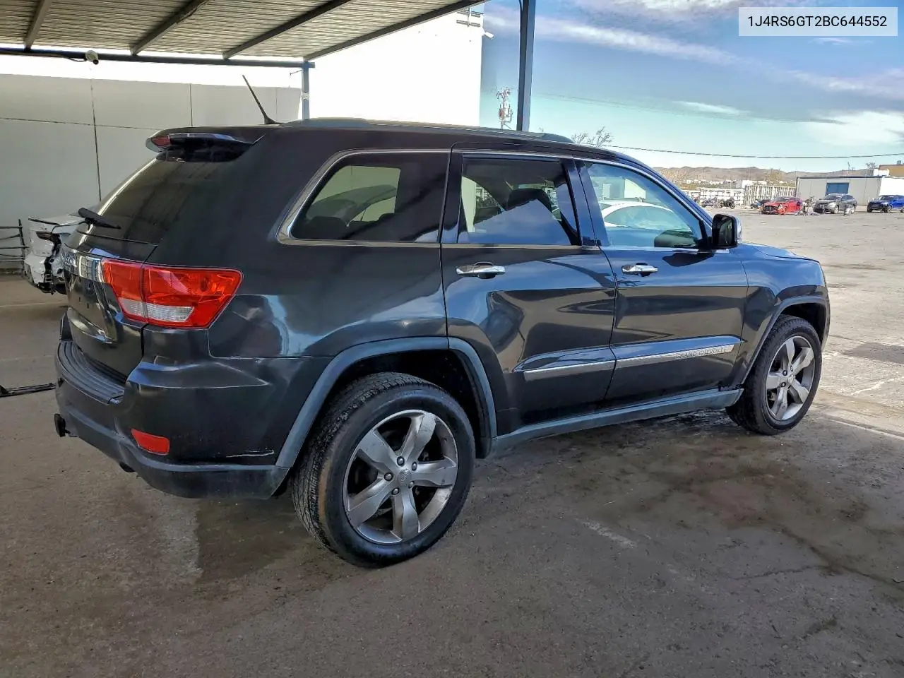 1J4RS6GT2BC644552 2011 Jeep Grand Cherokee Overland