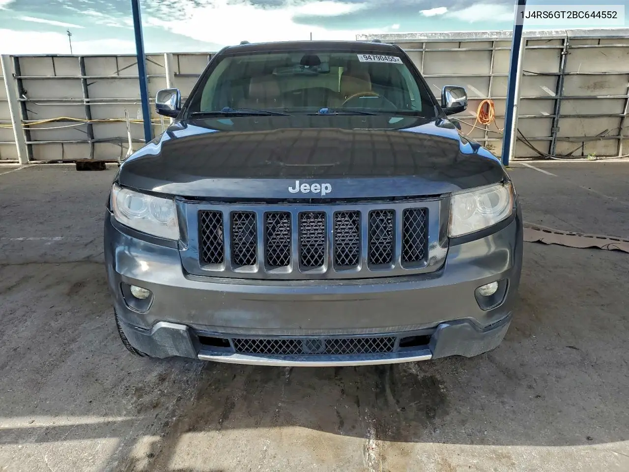 1J4RS6GT2BC644552 2011 Jeep Grand Cherokee Overland