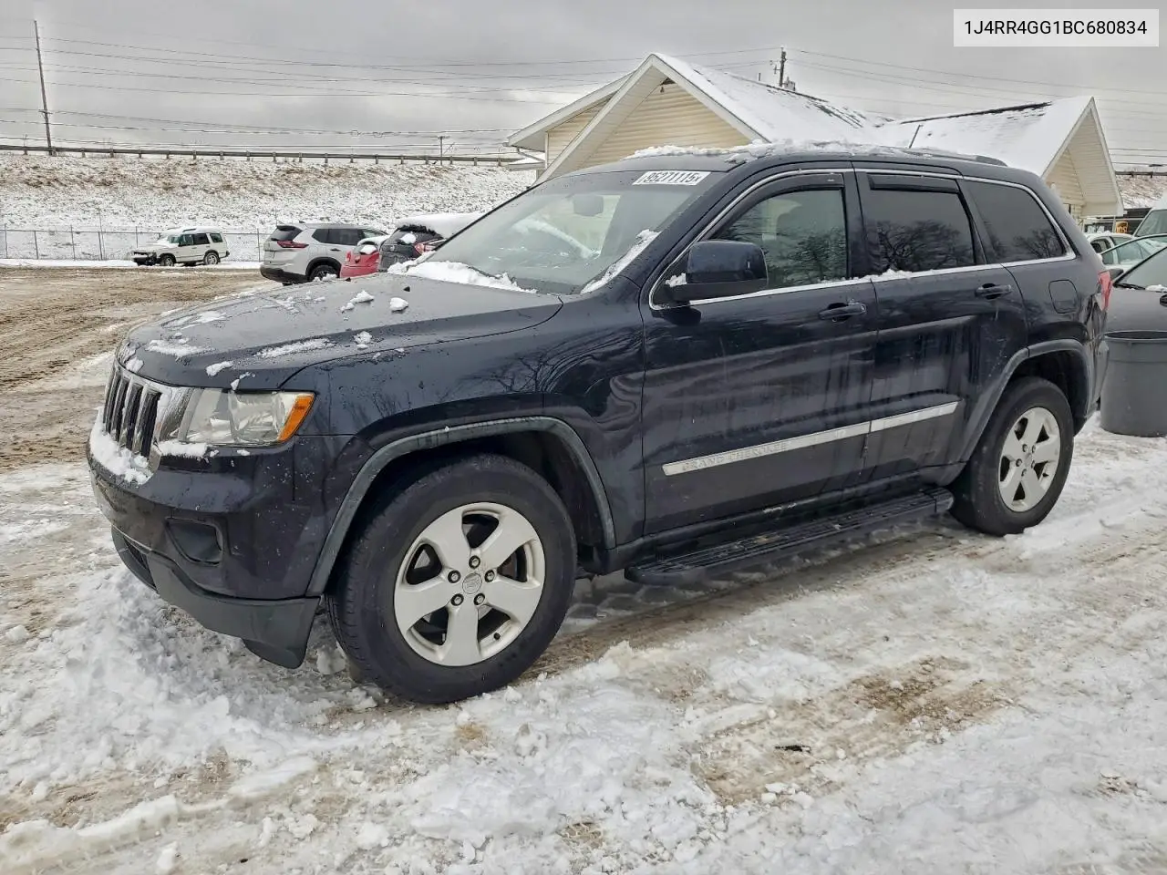 1J4RR4GG1BC680834 2011 Jeep Grand Cherokee Laredo