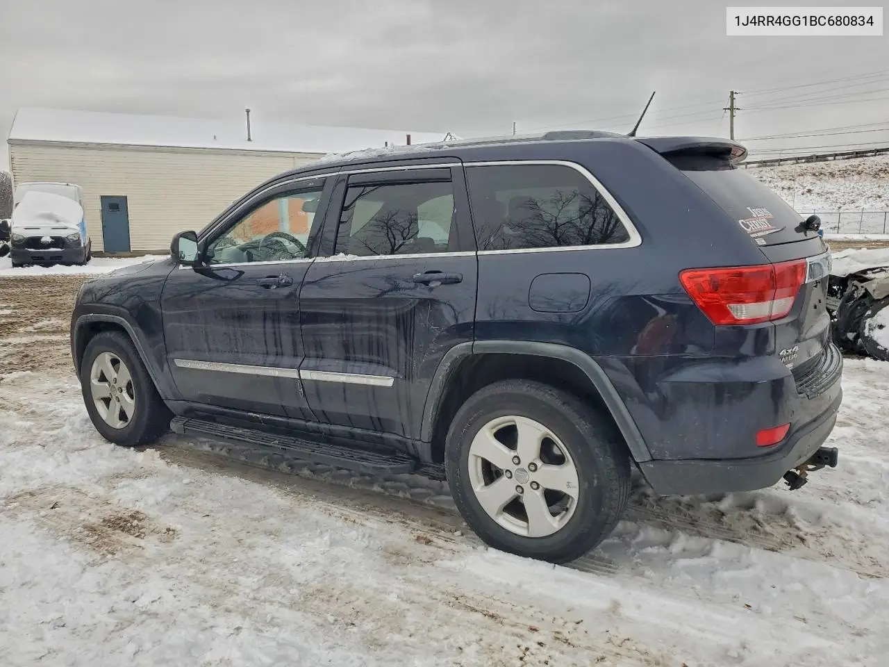 1J4RR4GG1BC680834 2011 Jeep Grand Cherokee Laredo