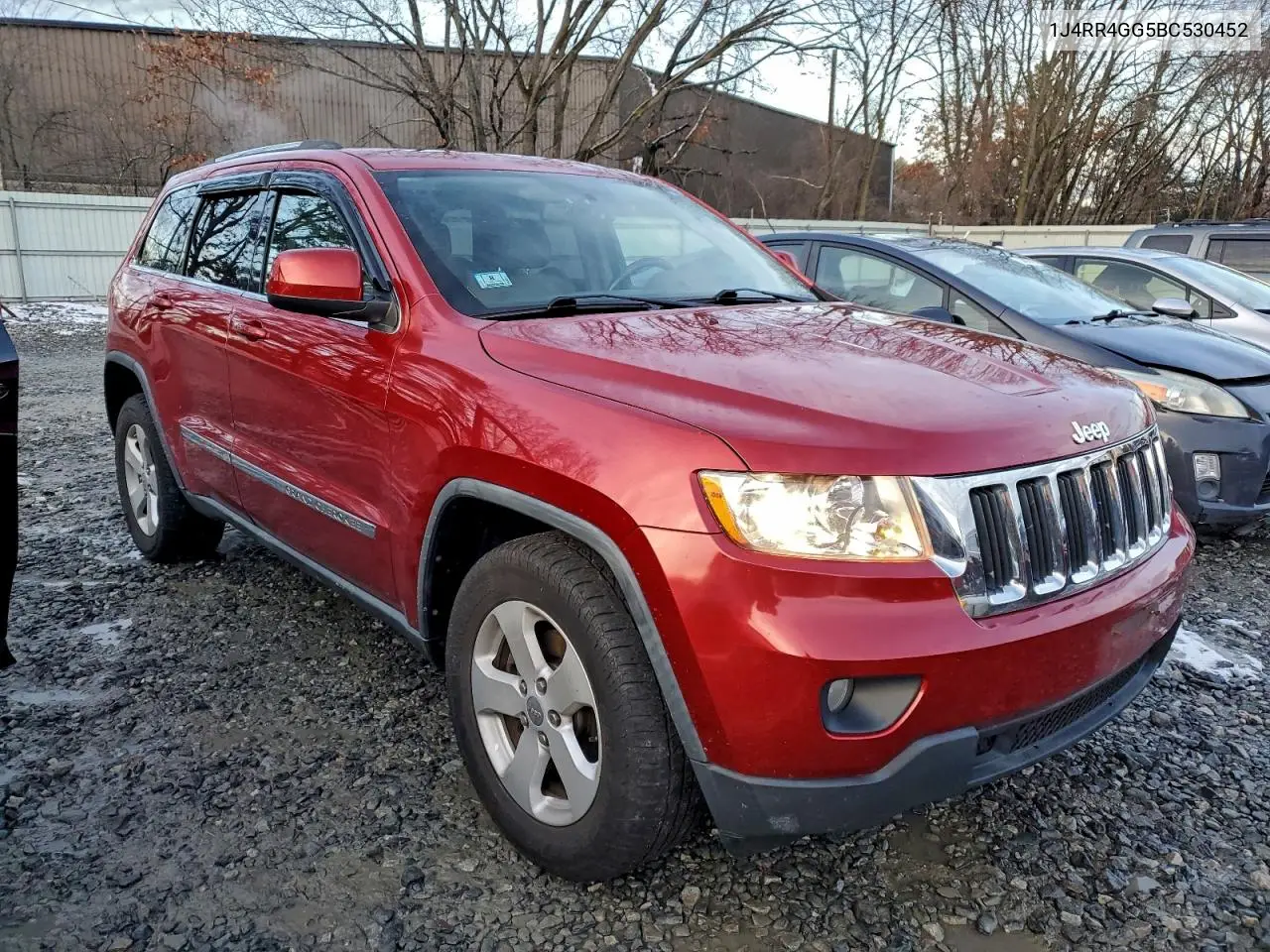 1J4RR4GG5BC530452 2011 Jeep Grand Cherokee Laredo