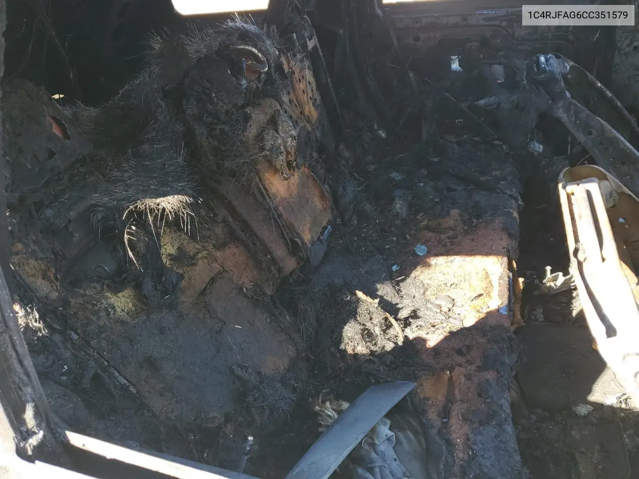 1C4RJFAG6CC351579 2012 Jeep Grand Cherokee Laredo