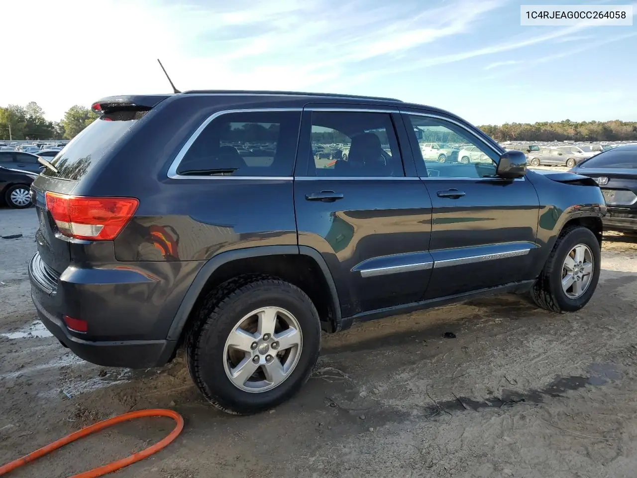 1C4RJEAG0CC264058 2012 Jeep Grand Cherokee Laredo