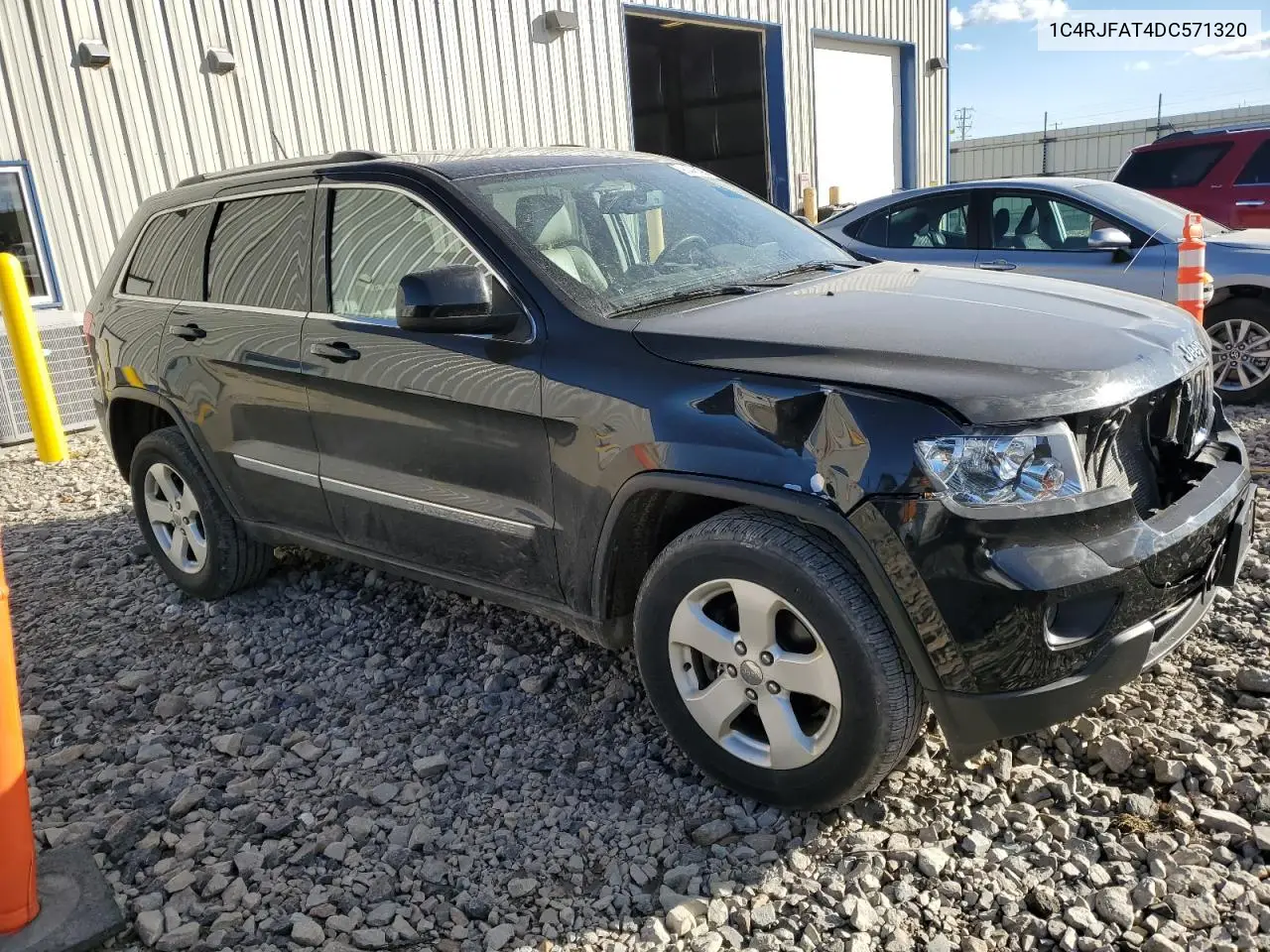 1C4RJFAT4DC571320 2013 Jeep Grand Cherokee Laredo
