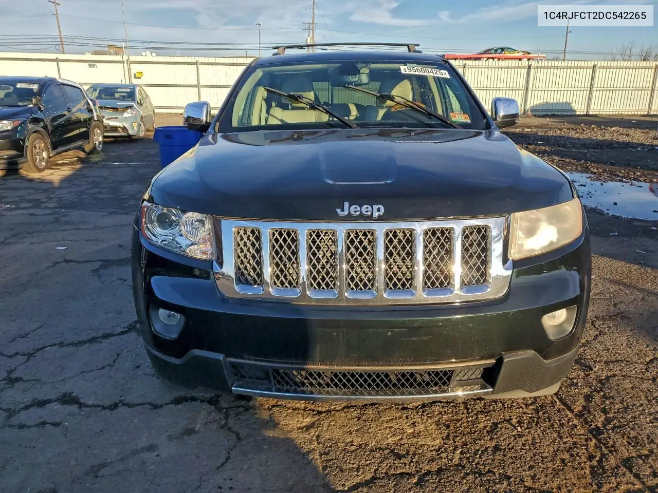 1C4RJFCT2DC542265 2013 Jeep Grand Cherokee Overland