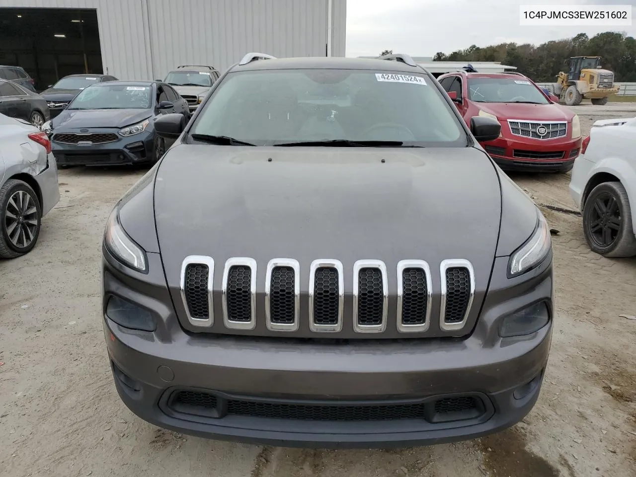 2014 Jeep Cherokee Latitude VIN: 1C4PJMCS3EW251602 Lot: 42401524