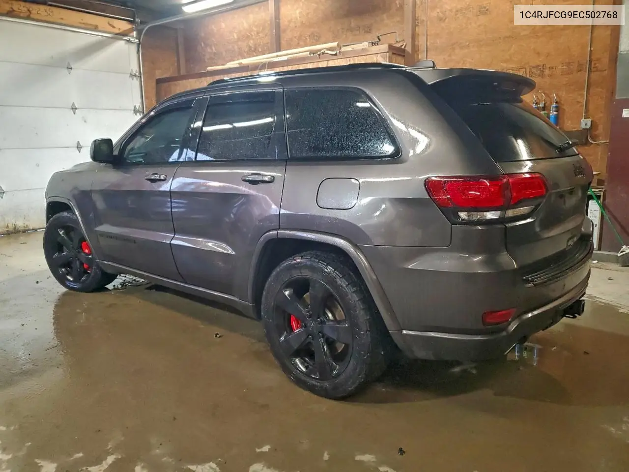 1C4RJFCG9EC502768 2014 Jeep Grand Cherokee Overland