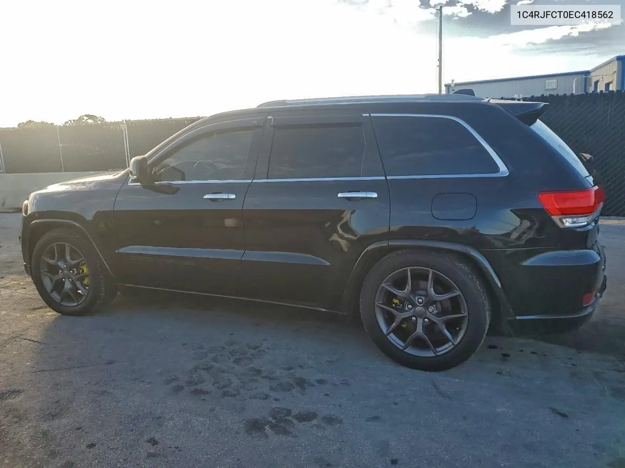 1C4RJFCT0EC418562 2014 Jeep Grand Cherokee Overland