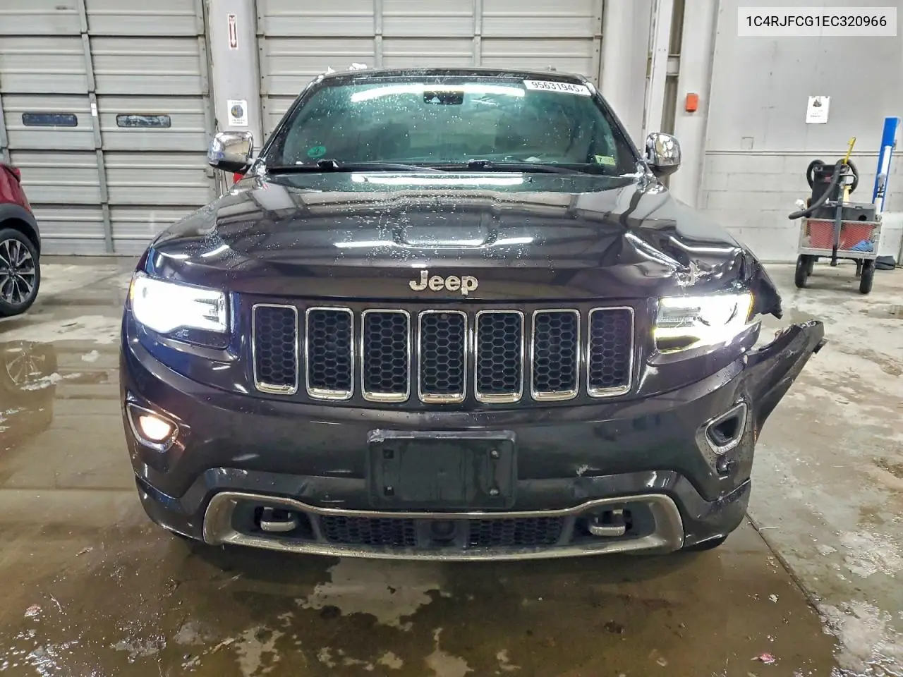 1C4RJFCG1EC320966 2014 Jeep Grand Cherokee Overland