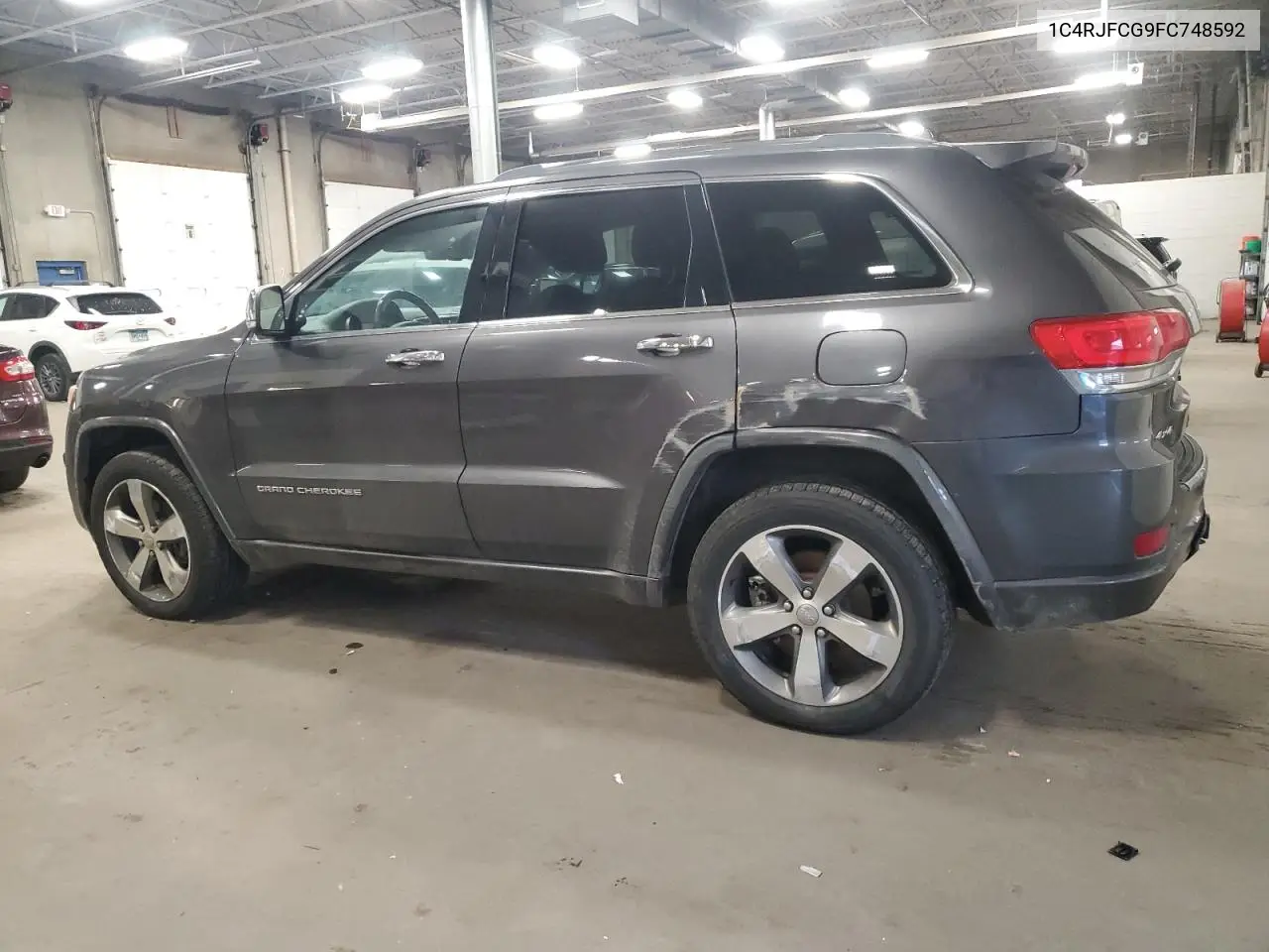 1C4RJFCG9FC748592 2015 Jeep Grand Cherokee Overland