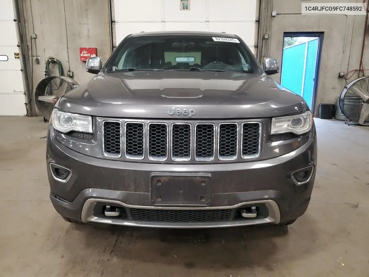 1C4RJFCG9FC748592 2015 Jeep Grand Cherokee Overland