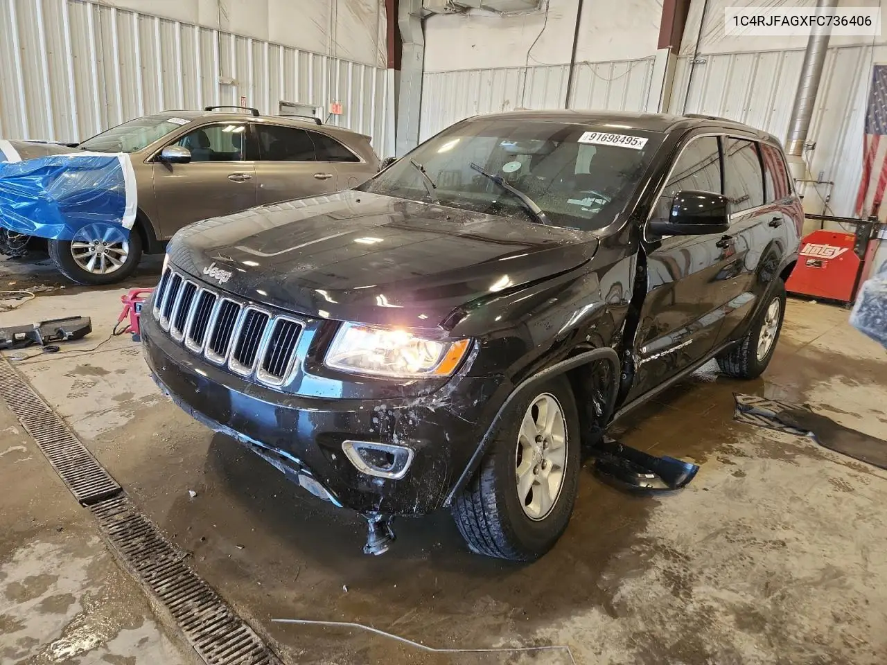 1C4RJFAGXFC736406 2015 Jeep Grand Cherokee Laredo