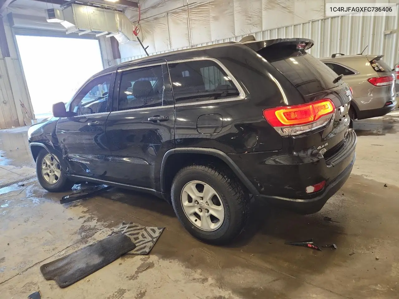 1C4RJFAGXFC736406 2015 Jeep Grand Cherokee Laredo