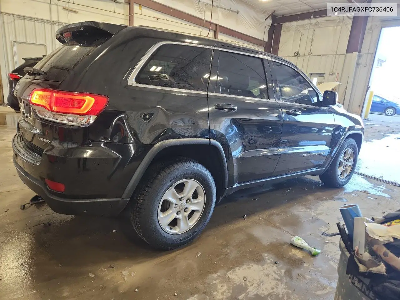 1C4RJFAGXFC736406 2015 Jeep Grand Cherokee Laredo
