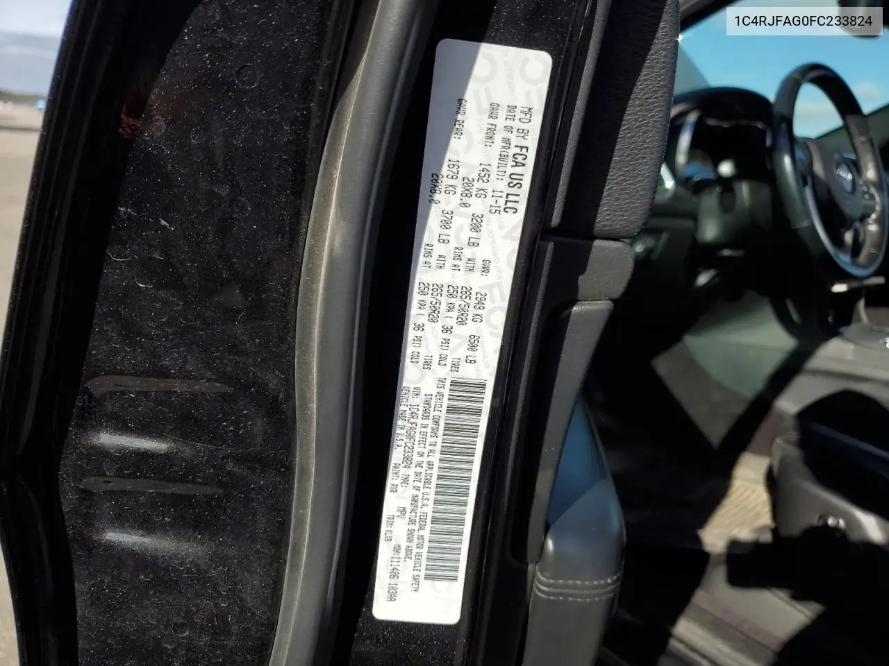 1C4RJFAG0FC233824 2015 Jeep Grand Cherokee Laredo