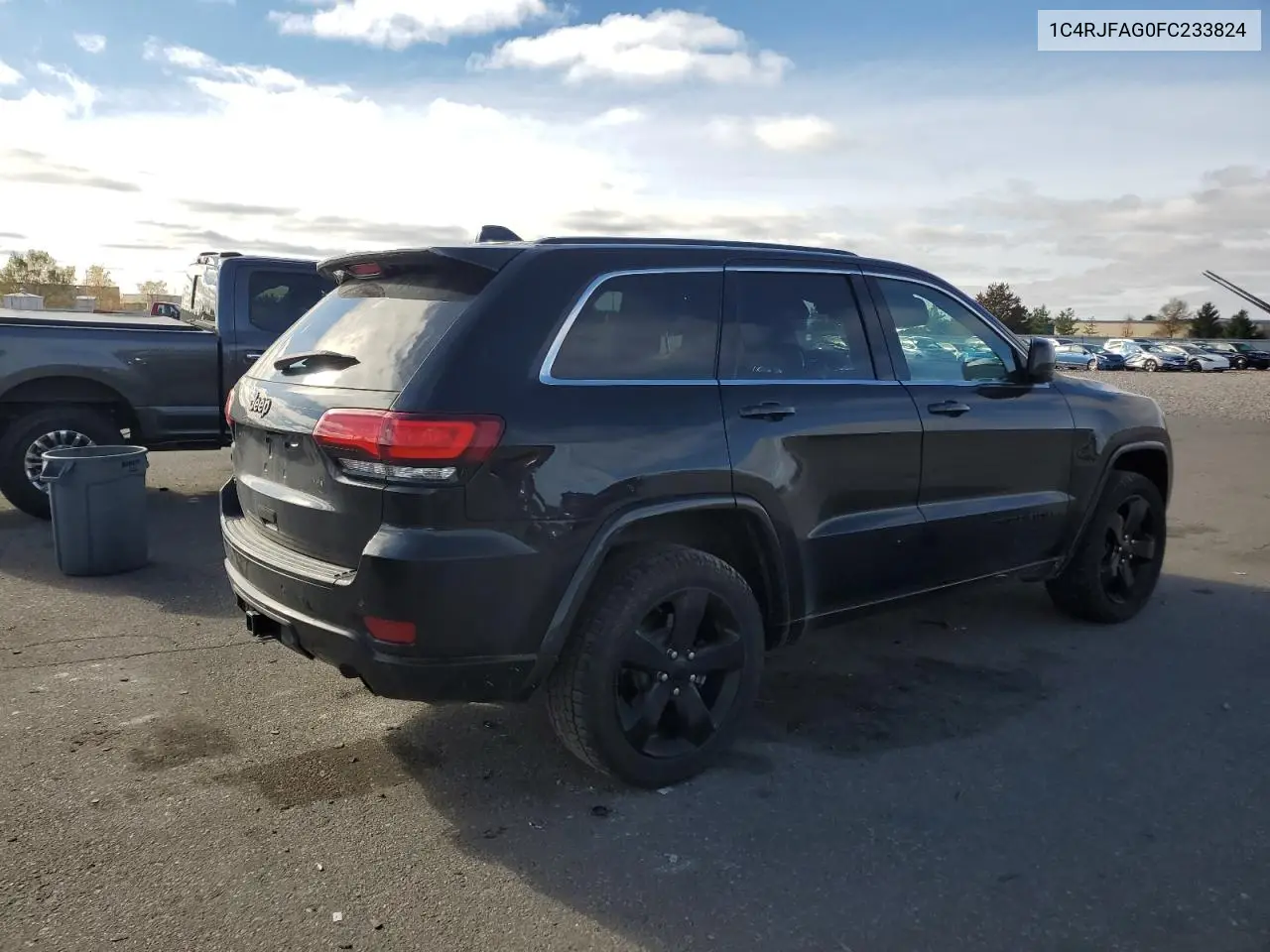 1C4RJFAG0FC233824 2015 Jeep Grand Cherokee Laredo