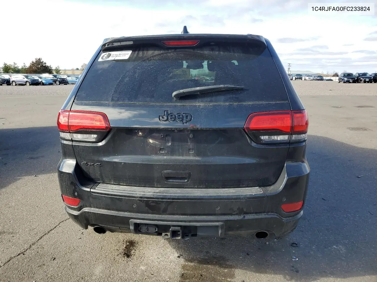1C4RJFAG0FC233824 2015 Jeep Grand Cherokee Laredo