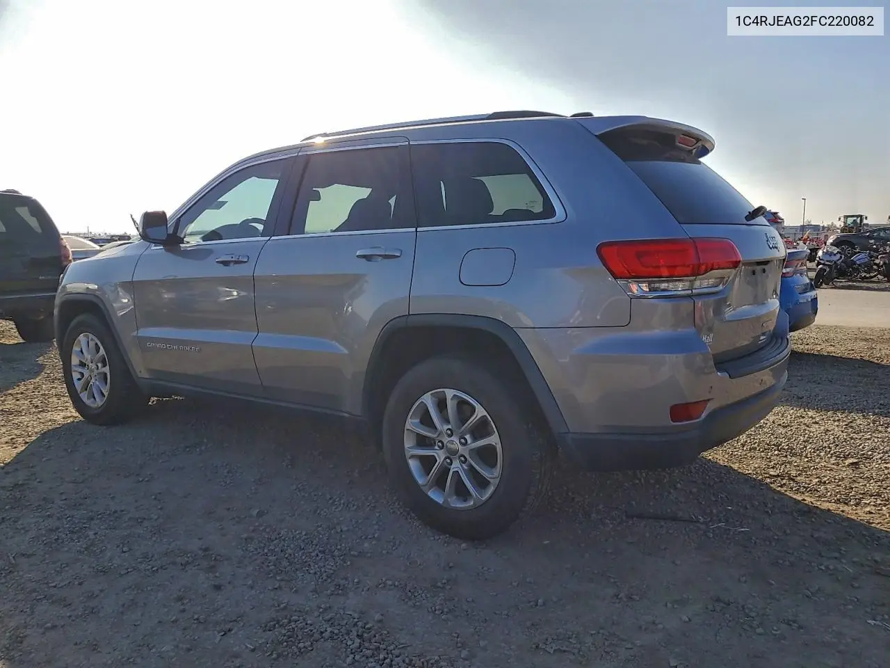 1C4RJEAG2FC220082 2015 Jeep Grand Cherokee Laredo