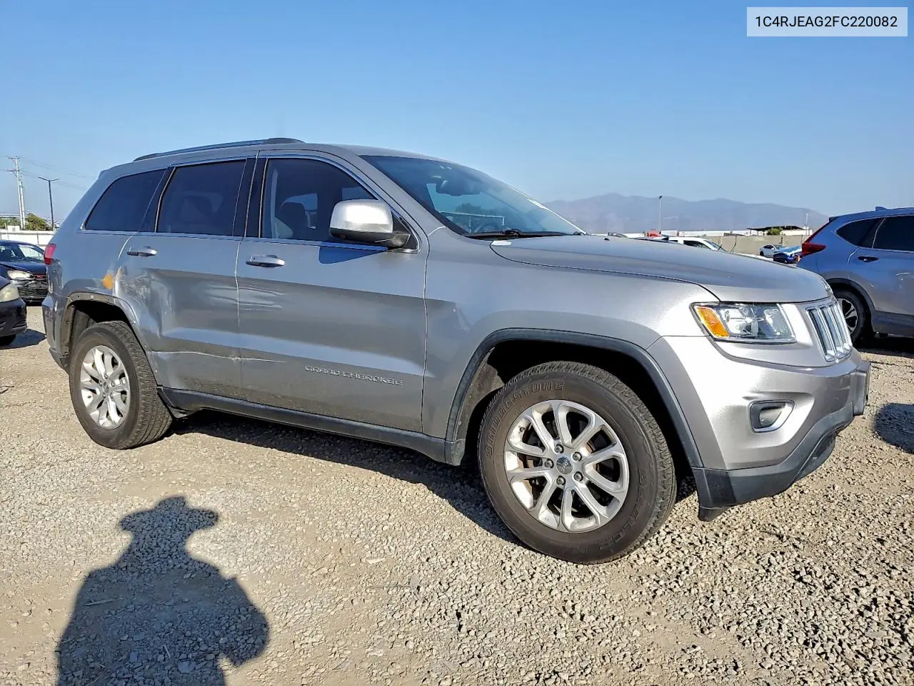 1C4RJEAG2FC220082 2015 Jeep Grand Cherokee Laredo