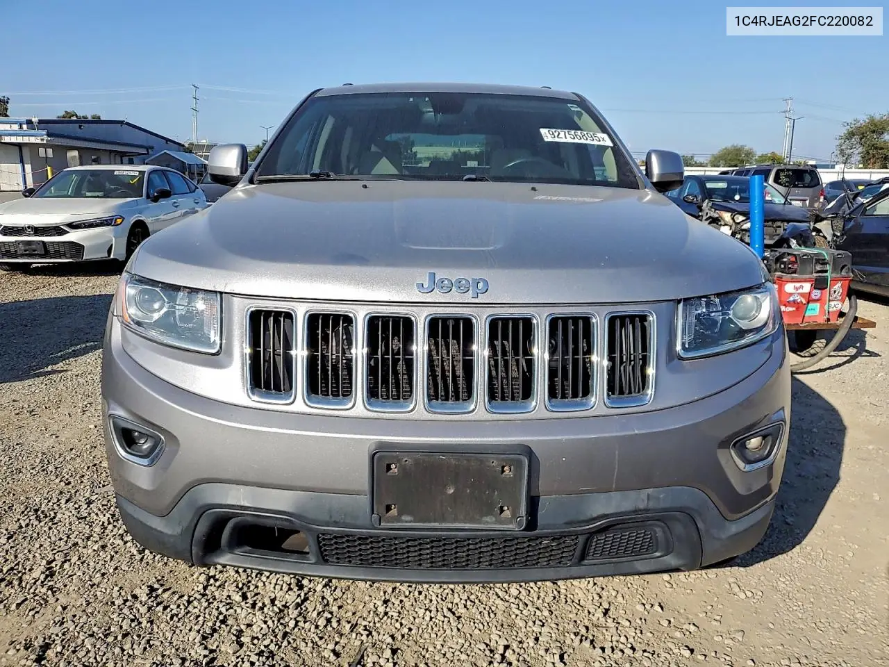 1C4RJEAG2FC220082 2015 Jeep Grand Cherokee Laredo