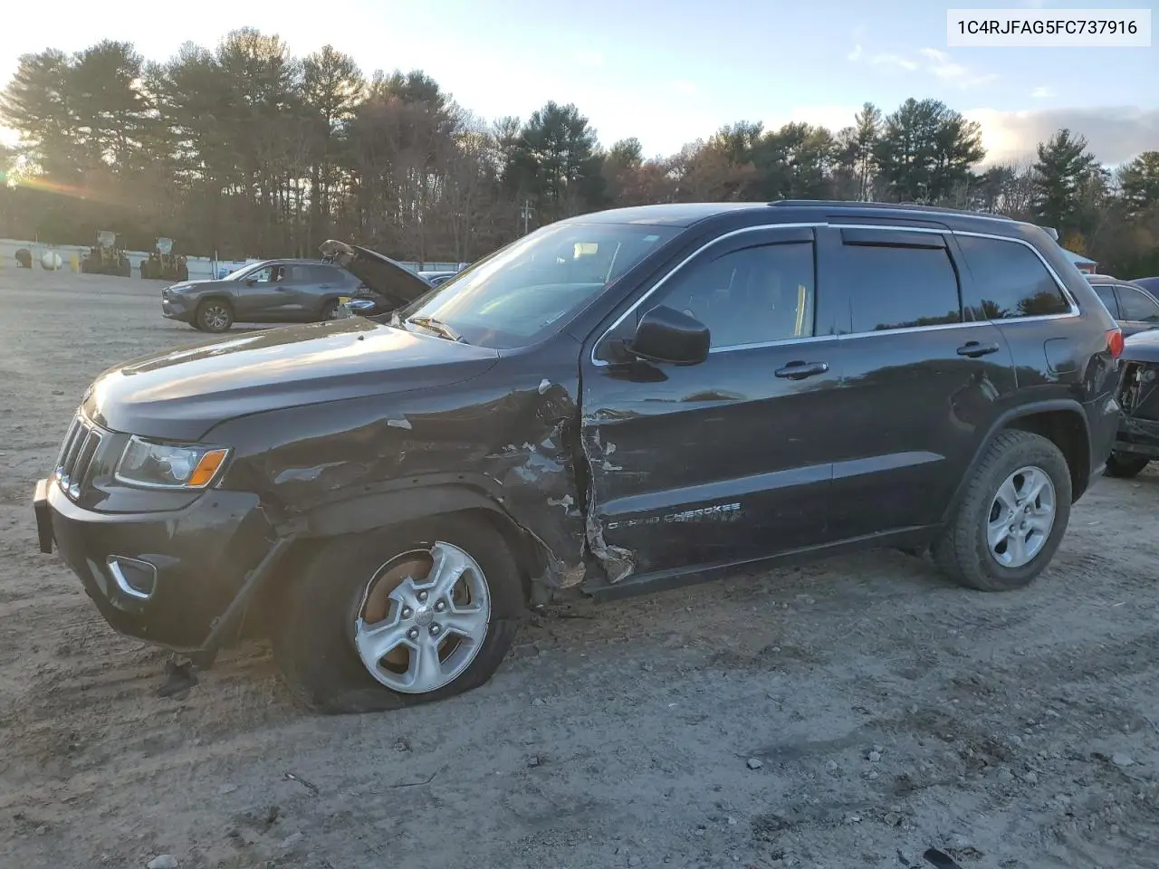 1C4RJFAG5FC737916 2015 Jeep Grand Cherokee Laredo