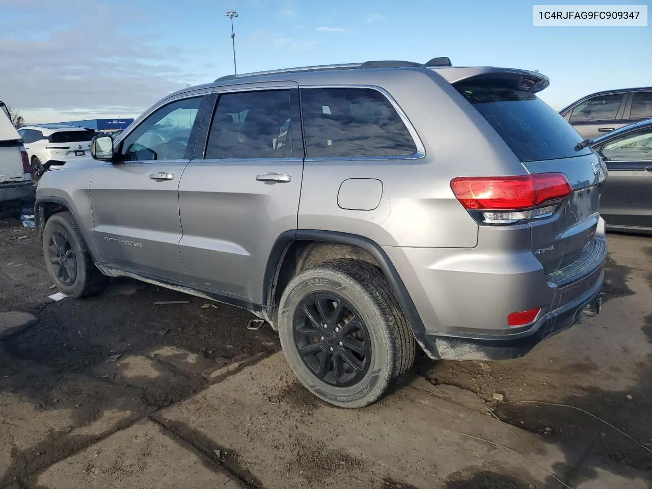 1C4RJFAG9FC909347 2015 Jeep Grand Cherokee Laredo