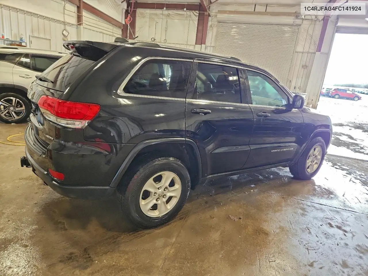 1C4RJFAG4FC141924 2015 Jeep Grand Cherokee Laredo