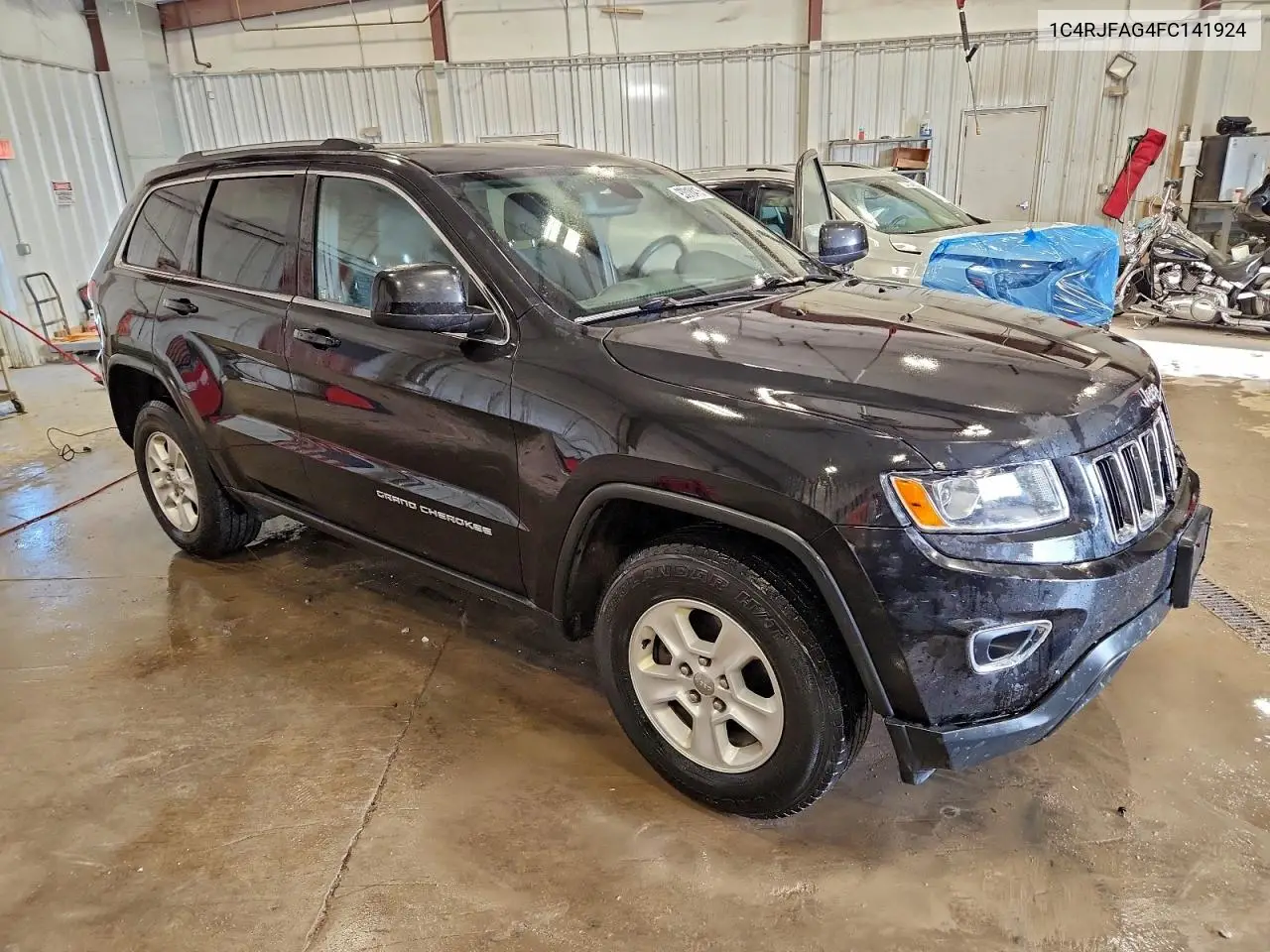 1C4RJFAG4FC141924 2015 Jeep Grand Cherokee Laredo