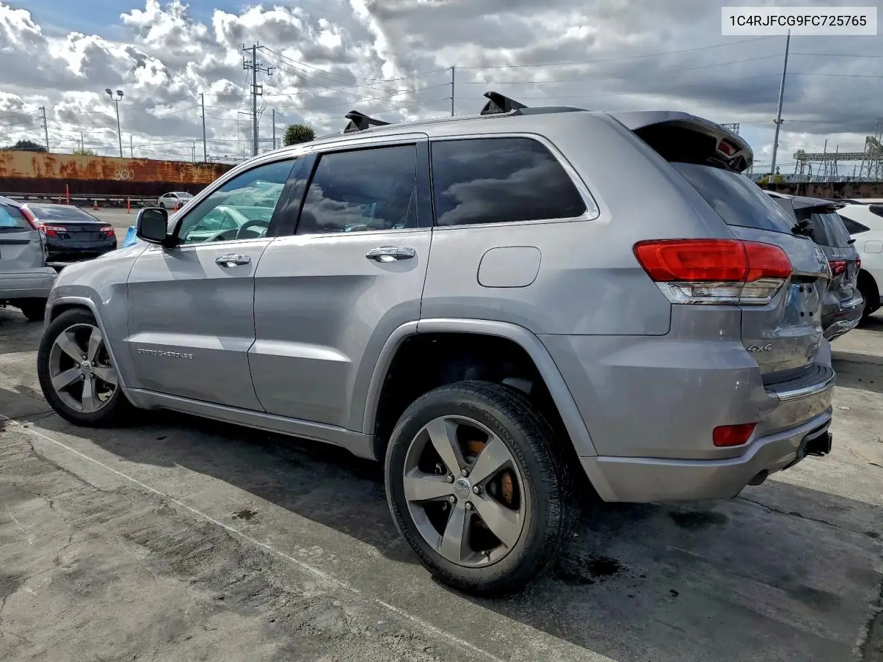1C4RJFCG9FC725765 2015 Jeep Grand Cherokee Overland