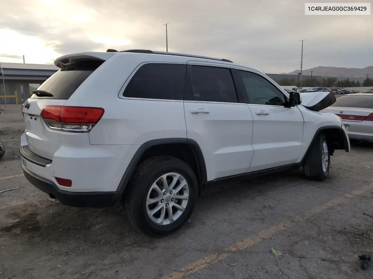 1C4RJEAG0GC369429 2016 Jeep Grand Cherokee Laredo