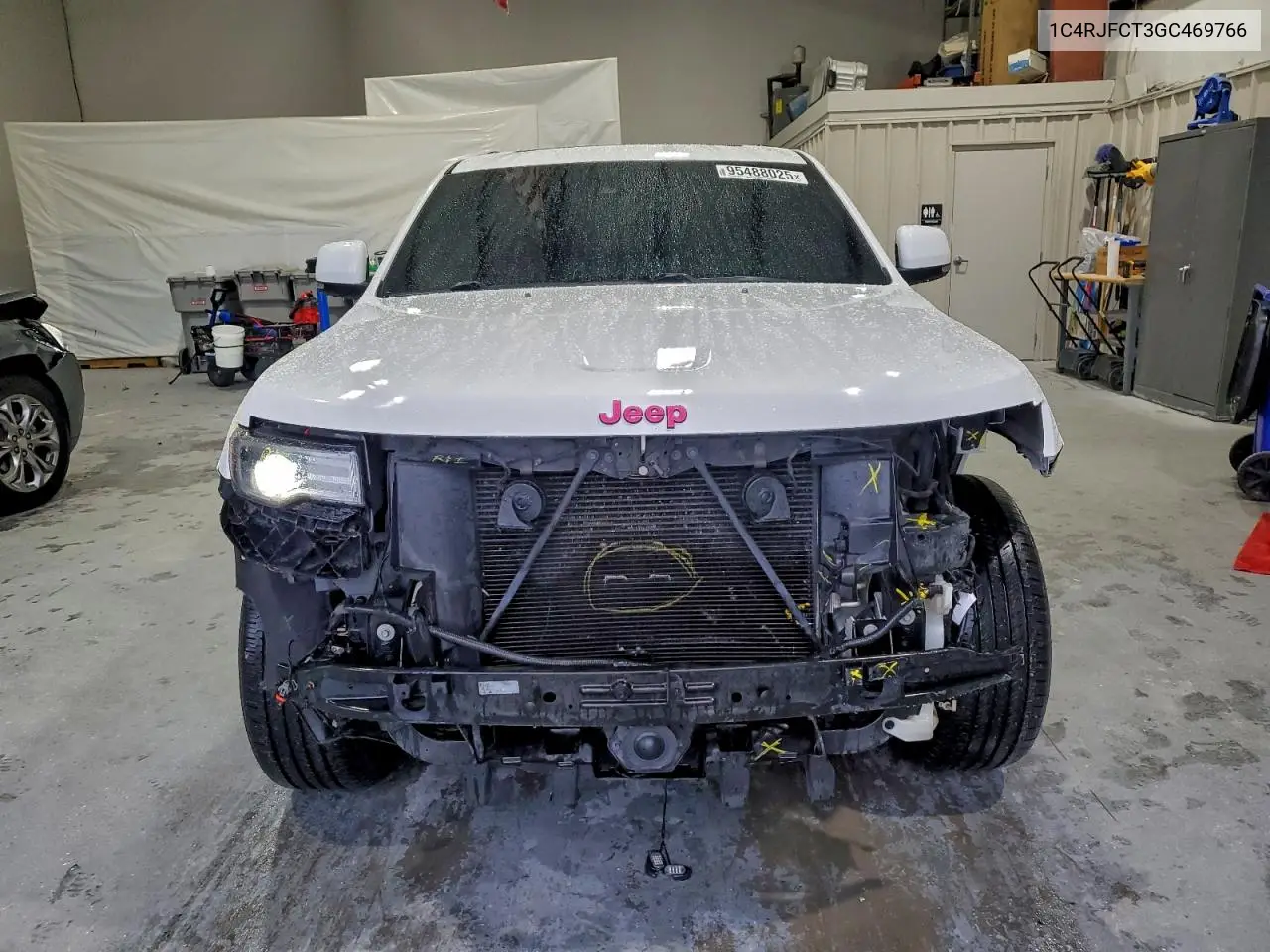 1C4RJFCT3GC469766 2016 Jeep Grand Cherokee Overland