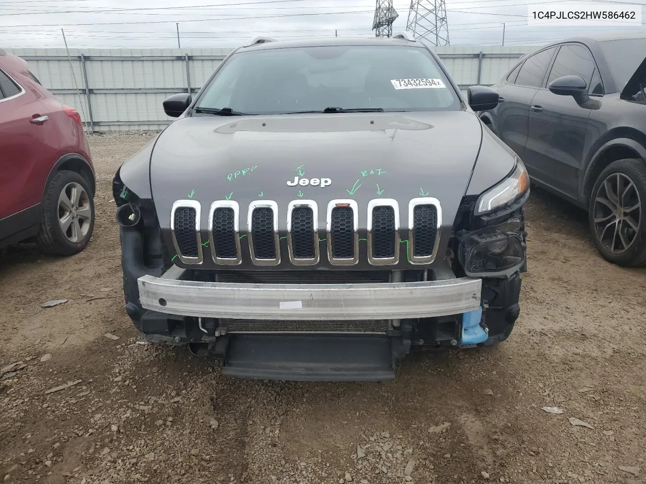 1C4PJLCS2HW586462 2017 Jeep Cherokee Latitude