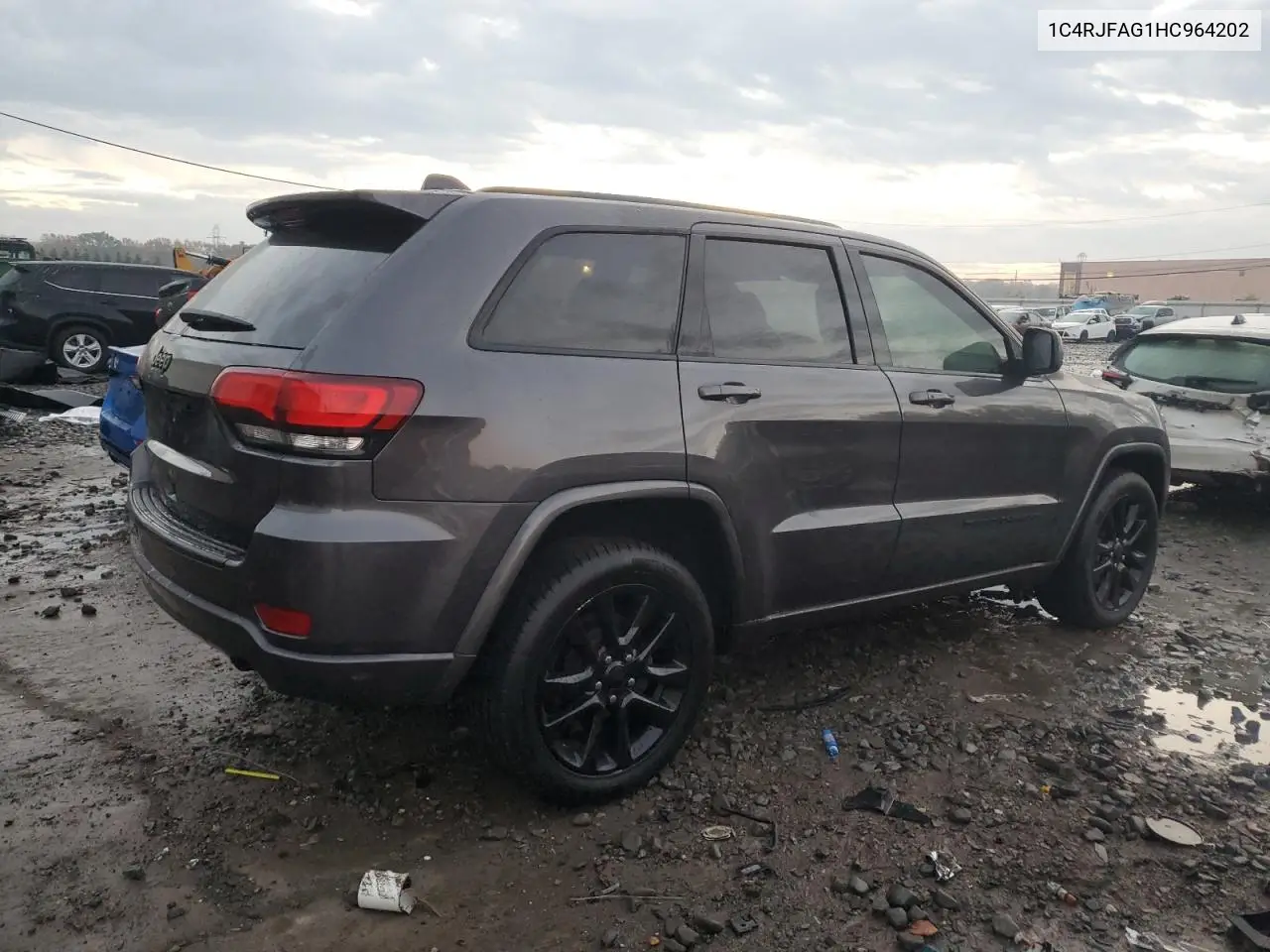 1C4RJFAG1HC964202 2017 Jeep Grand Cherokee Laredo