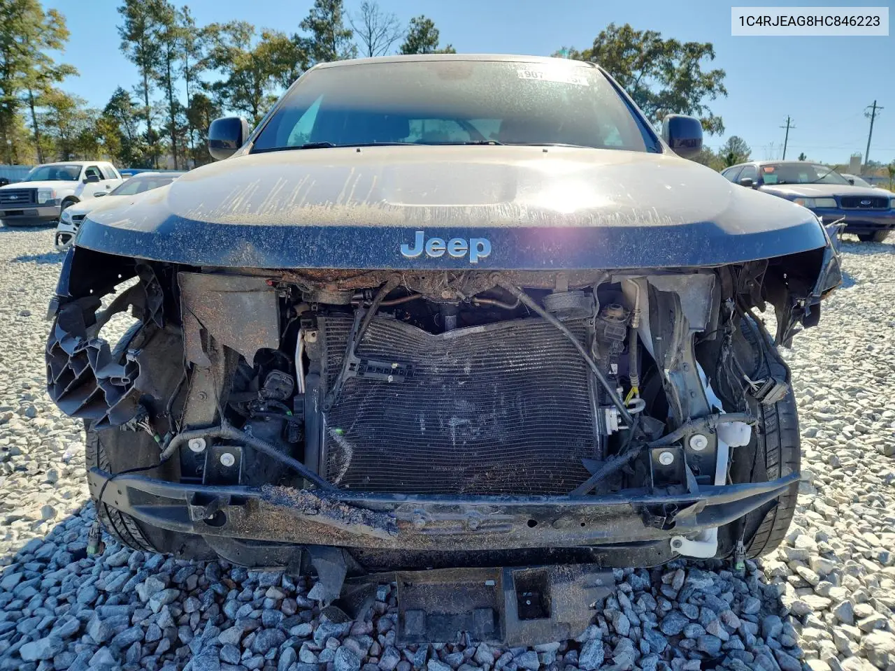 1C4RJEAG8HC846223 2017 Jeep Grand Cherokee Laredo