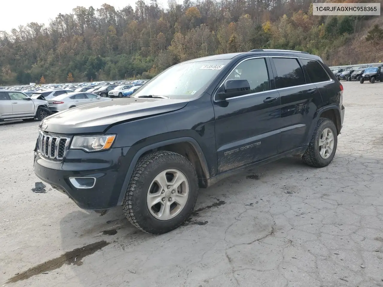 1C4RJFAGXHC958365 2017 Jeep Grand Cherokee Laredo