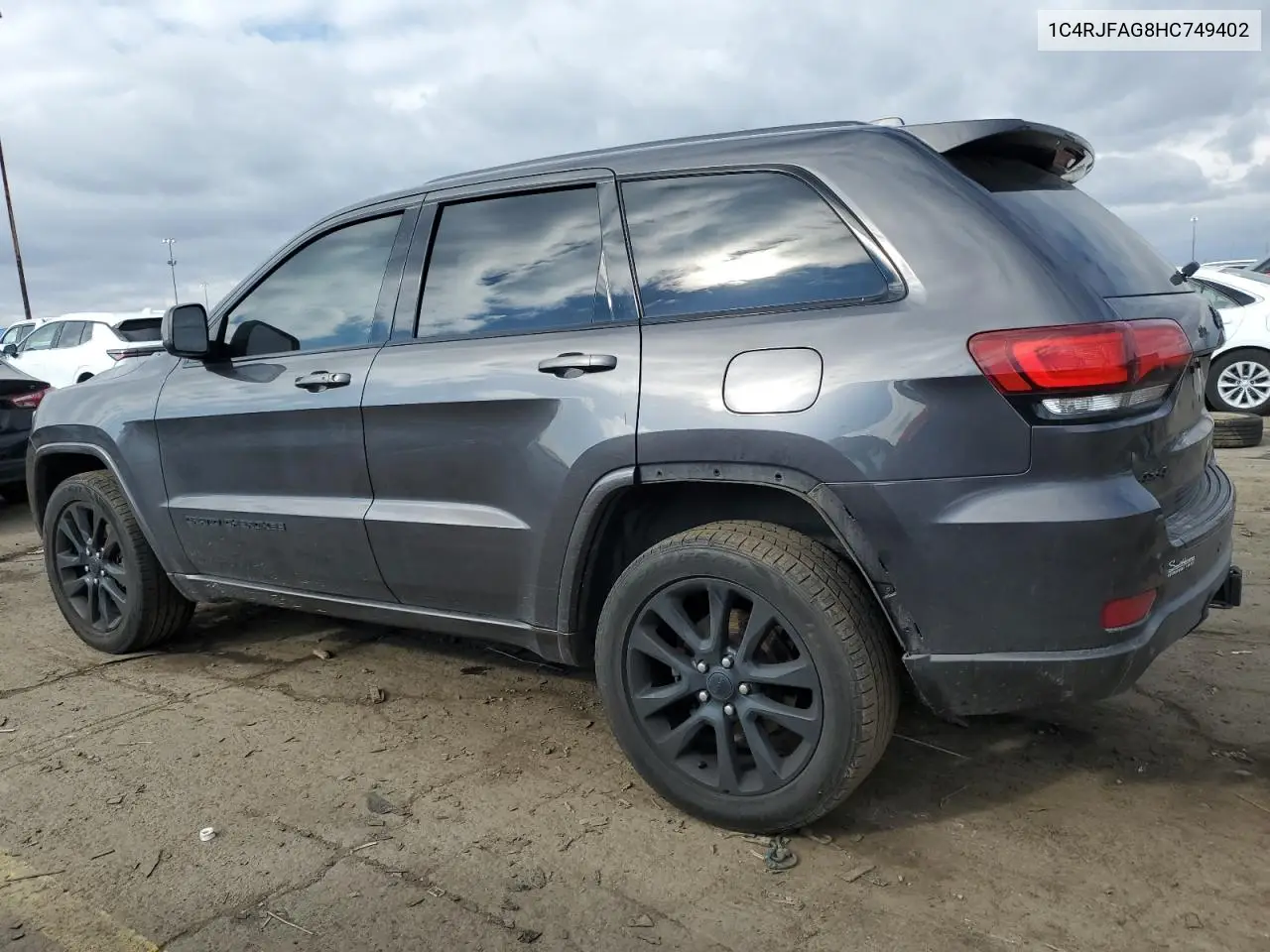 1C4RJFAG8HC749402 2017 Jeep Grand Cherokee Laredo