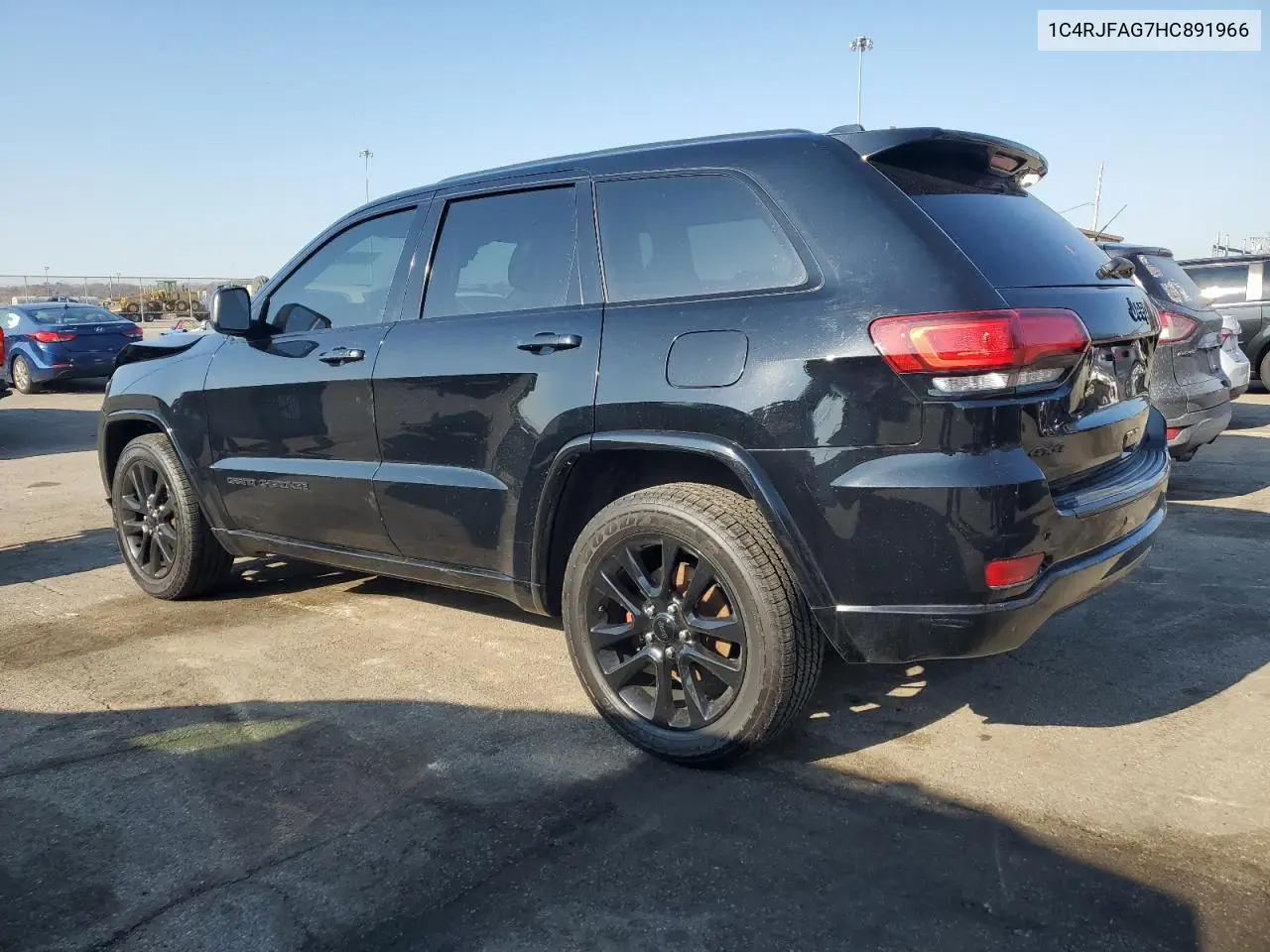 1C4RJFAG7HC891966 2017 Jeep Grand Cherokee Laredo