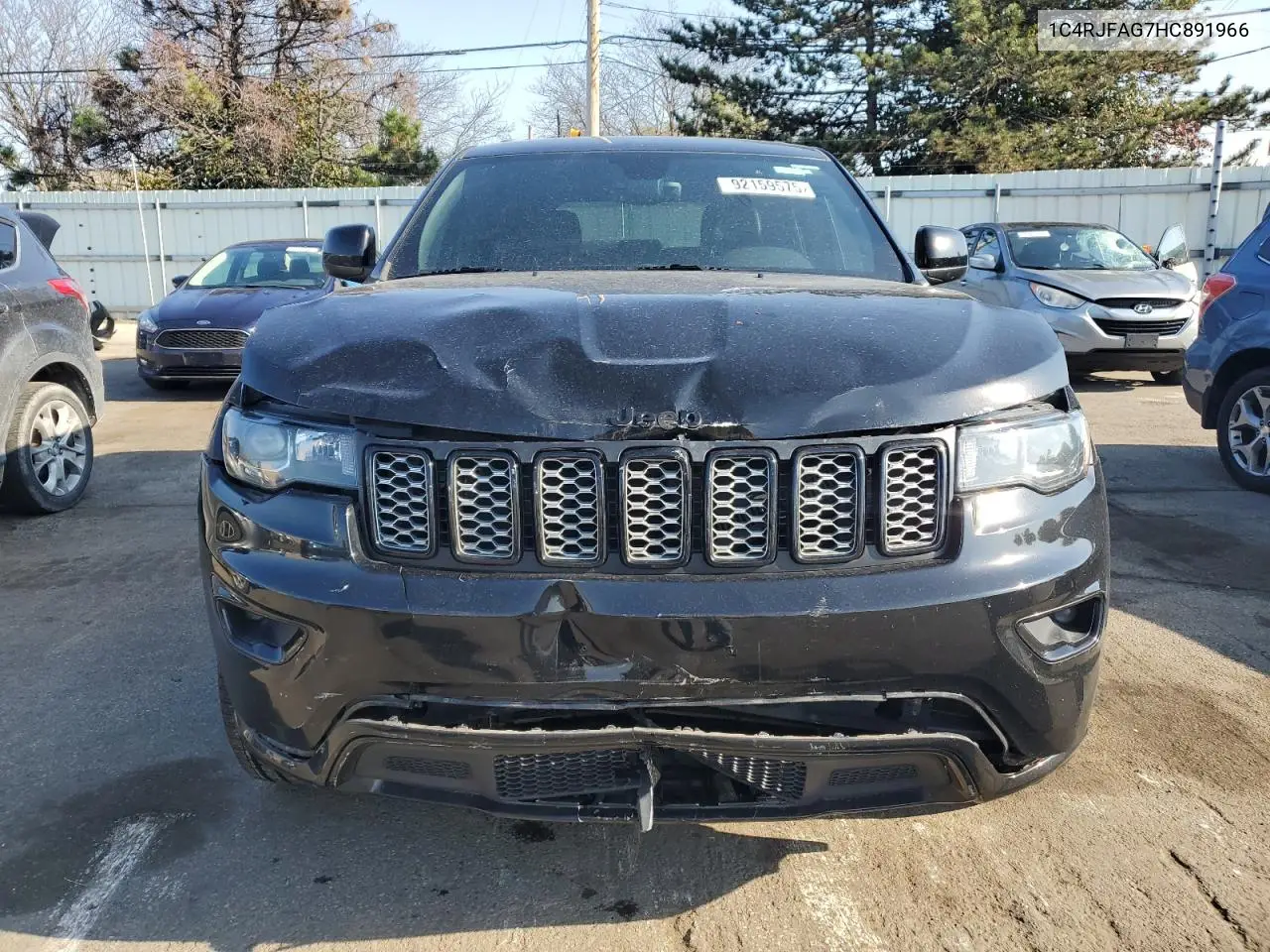1C4RJFAG7HC891966 2017 Jeep Grand Cherokee Laredo