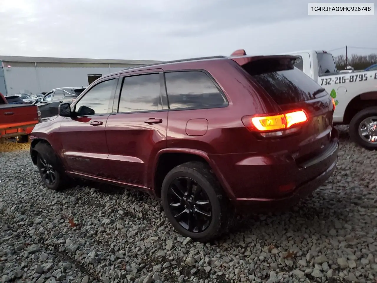1C4RJFAG9HC926748 2017 Jeep Grand Cherokee Laredo
