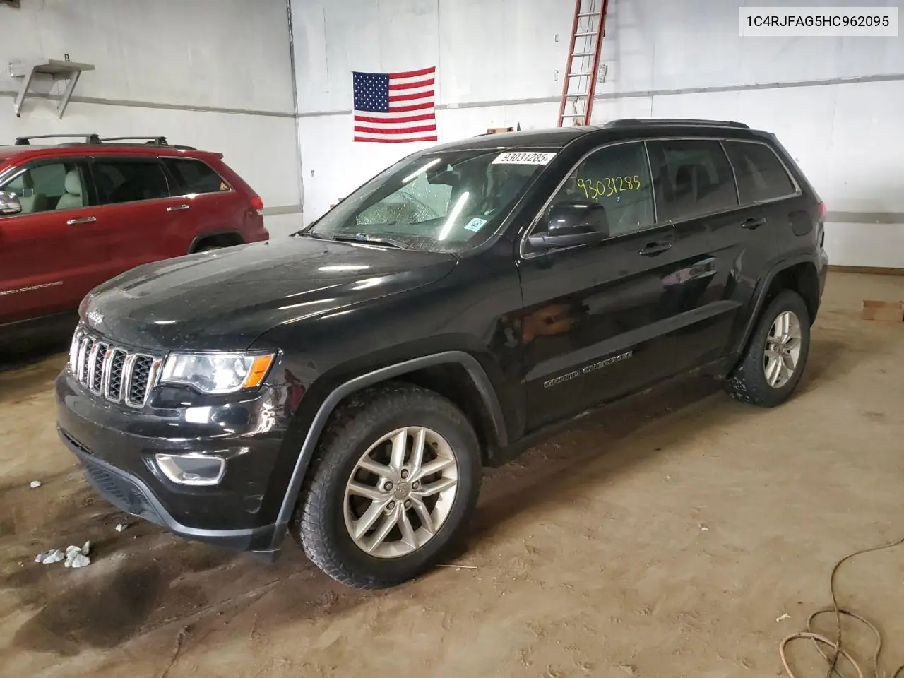 1C4RJFAG5HC962095 2017 Jeep Grand Cherokee Laredo