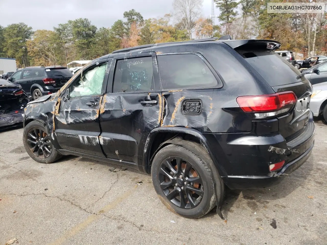 1C4RJEAG1HC707860 2017 Jeep Grand Cherokee Laredo