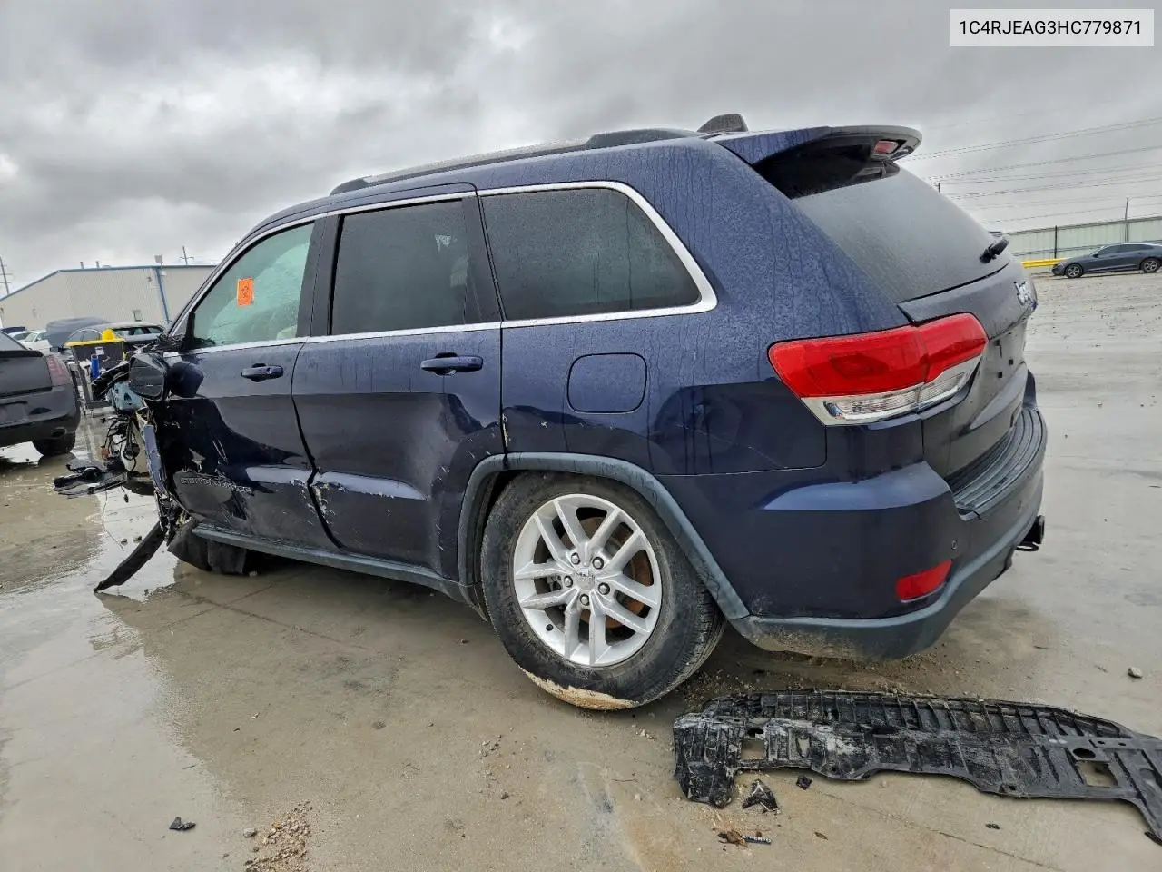 1C4RJEAG3HC779871 2017 Jeep Grand Cherokee Laredo