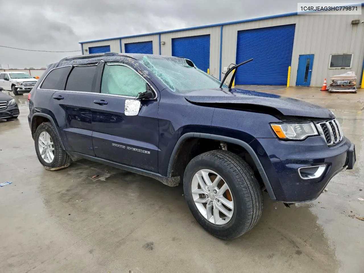 1C4RJEAG3HC779871 2017 Jeep Grand Cherokee Laredo